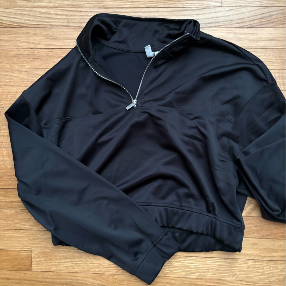 Cropped quarter zip